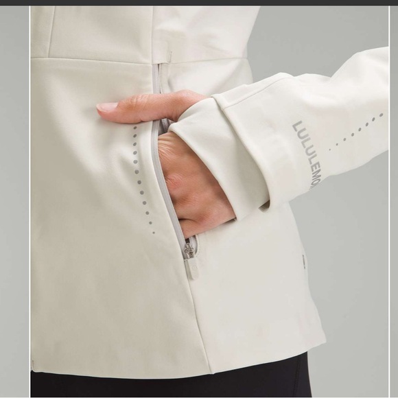 Lululemon Cross Chill Jacket *RepelShell - Picture 2 of 7